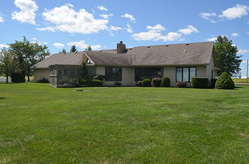 Property photo 9 - ESTATE AUCTION - Immaculate Executive Style Home in East Allen County